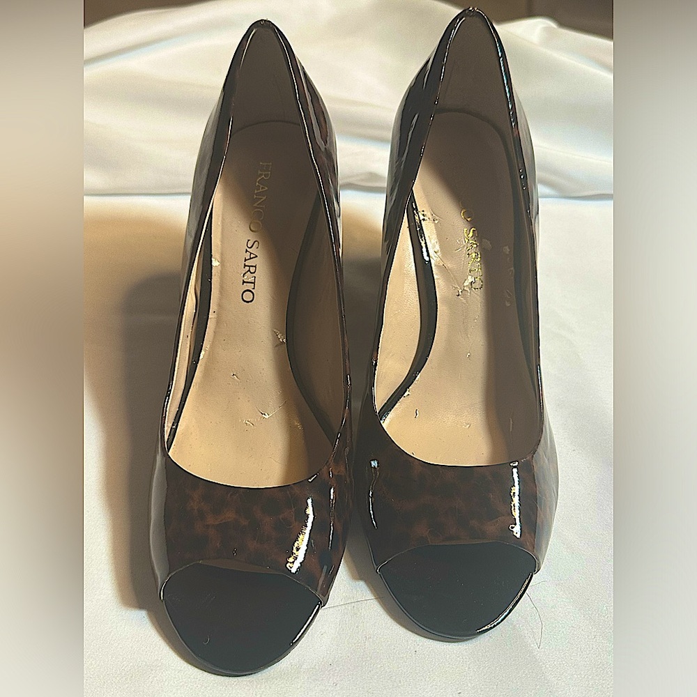 FRANCO SARTO VOYAGE Women’s Brown Animal Print Peep-Toe Wedge Heel Size 8.5